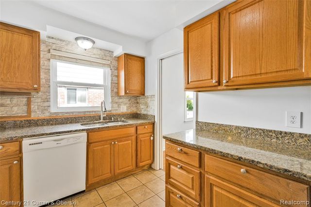 23704 Harvard Street, Dearborn, MI 48124