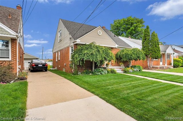 23704 Harvard Street, Dearborn, MI 48124