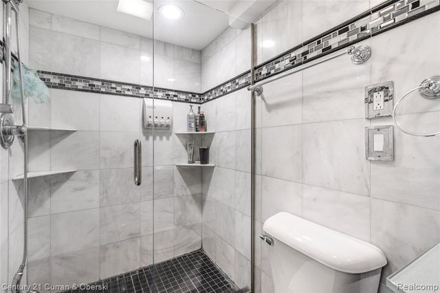 23704 Harvard Street, Dearborn, MI 48124