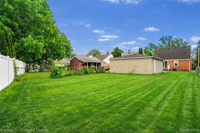 23704 Harvard Street, Dearborn, MI 48124