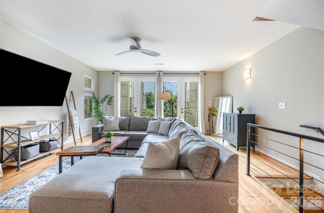 925 Westbrook Drive B, Charlotte, NC 28202