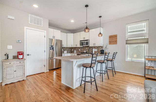 925 Westbrook Drive B, Charlotte, NC 28202