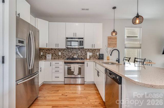 925 Westbrook Drive B, Charlotte, NC 28202