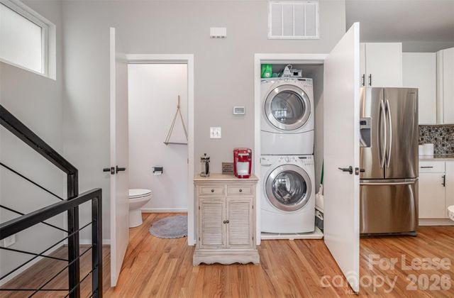 925 Westbrook Drive B, Charlotte, NC 28202