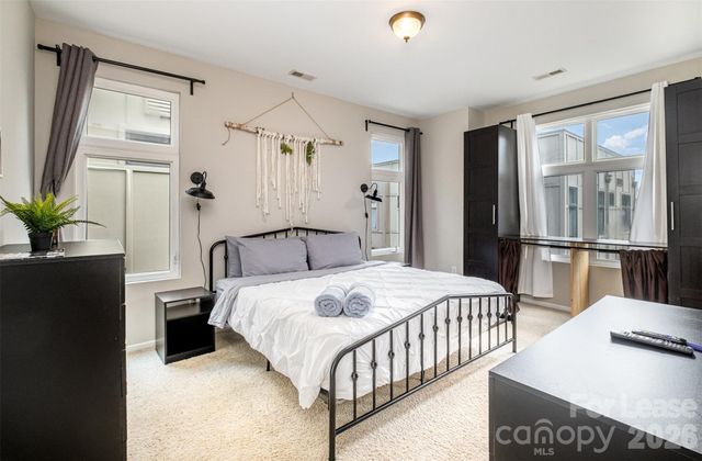 925 Westbrook Drive B, Charlotte, NC 28202