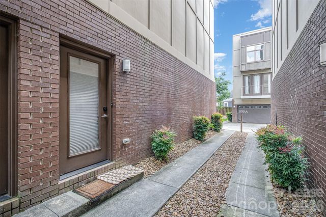 925 Westbrook Drive B, Charlotte, NC 28202