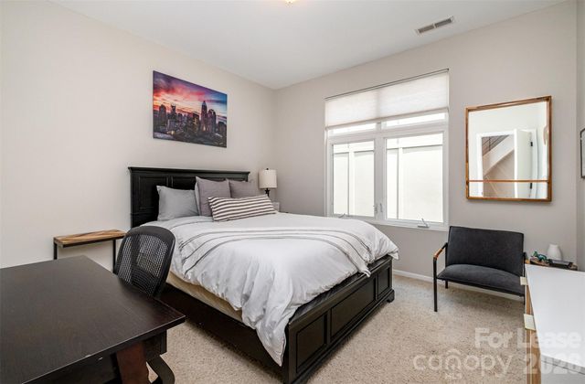 925 Westbrook Drive B, Charlotte, NC 28202