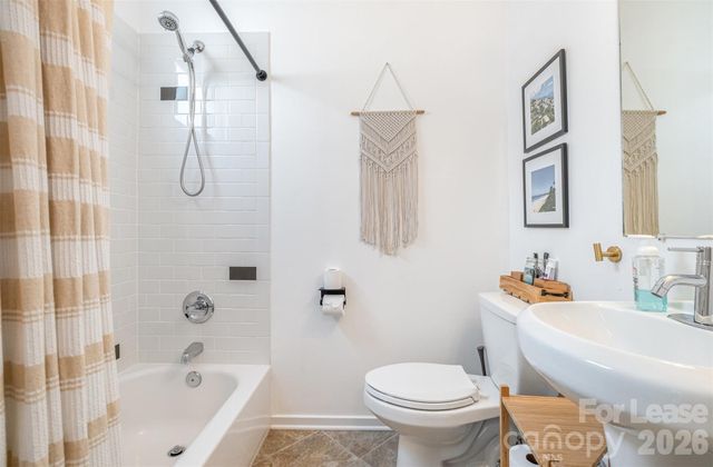 925 Westbrook Drive B, Charlotte, NC 28202