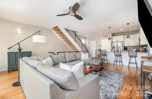 925 Westbrook Drive B, Charlotte, NC 28202