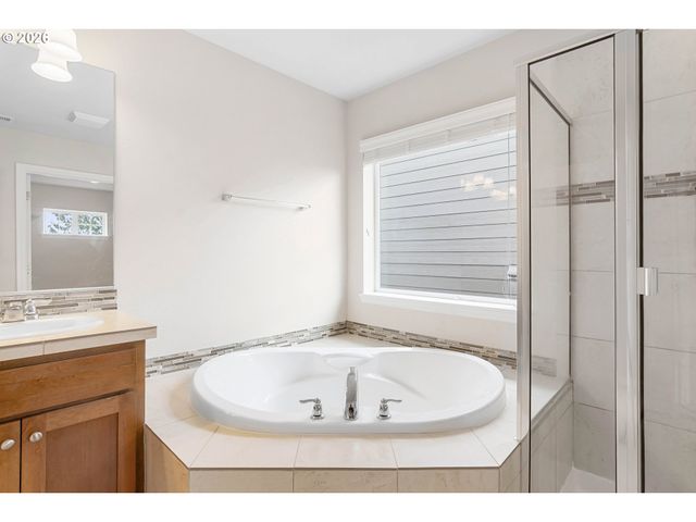 6820 Nw 164TH Ave, Portland, OR 97229
