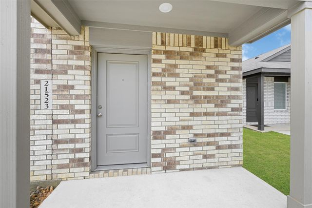 21523 Willow River Canyon Lane, Waller, TX 77484