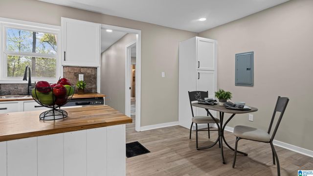 918 9TH AVENUE, Pleasant Grove, AL 35127