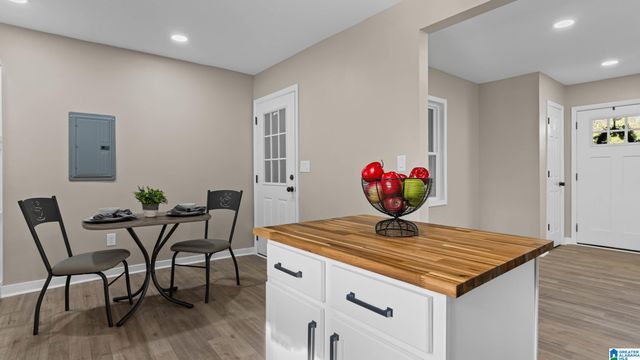 918 9TH AVENUE, Pleasant Grove, AL 35127