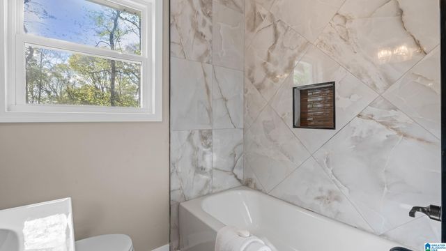 918 9TH AVENUE, Pleasant Grove, AL 35127