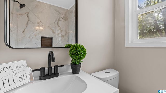 918 9TH AVENUE, Pleasant Grove, AL 35127