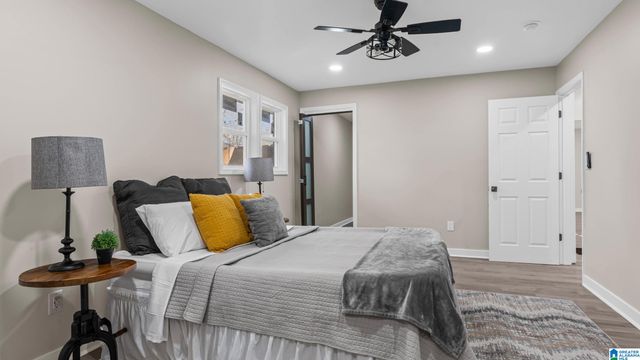 918 9TH AVENUE, Pleasant Grove, AL 35127