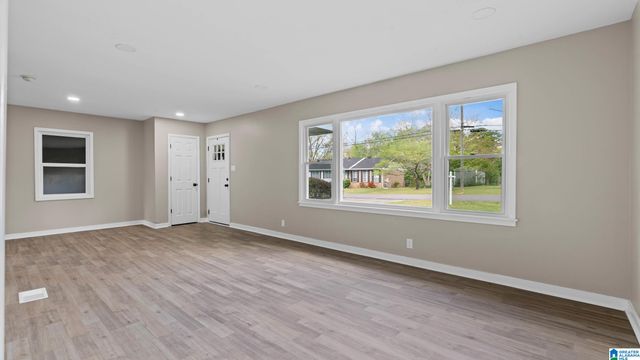 918 9TH AVENUE, Pleasant Grove, AL 35127