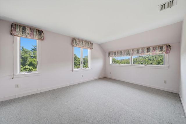 29 Stiles Farm Road, Wilton, NH 03086