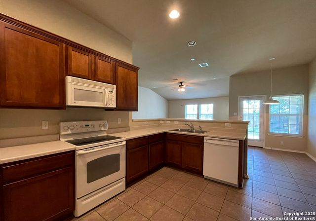 4914 Gemsbuck Chase, San Antonio, TX 78251