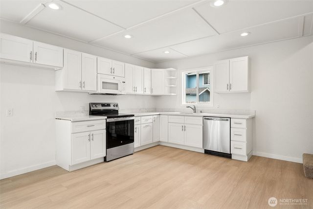 910 E 60th Street, Tacoma, WA 98404