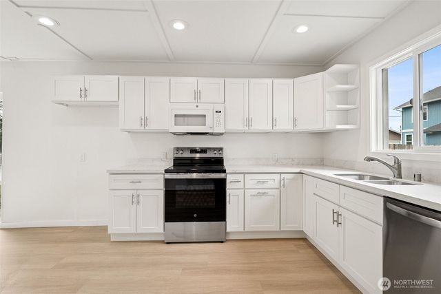 910 E 60th Street, Tacoma, WA 98404