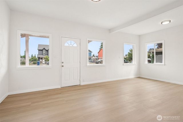 910 E 60th Street, Tacoma, WA 98404