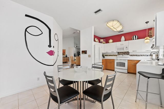 11618 Briarwood Circle 4, Boynton Beach, FL 33437