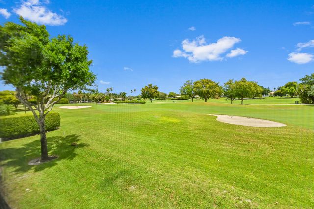 11618 Briarwood Circle 4, Boynton Beach, FL 33437