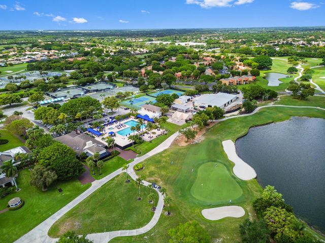 11618 Briarwood Circle 4, Boynton Beach, FL 33437