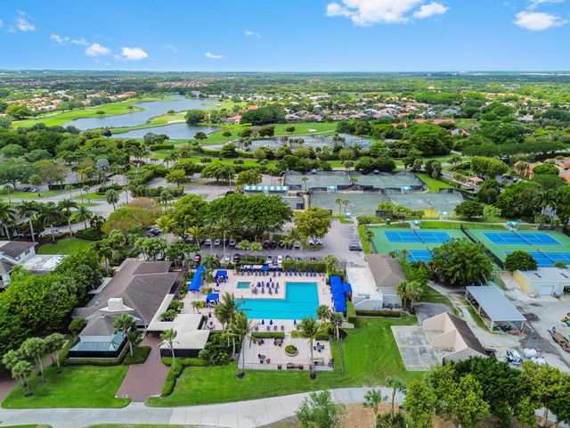 11618 Briarwood Circle 4, Boynton Beach, FL 33437