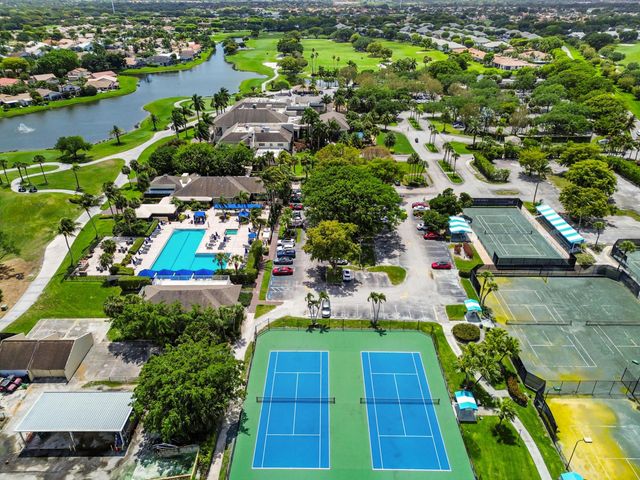 11618 Briarwood Circle 4, Boynton Beach, FL 33437