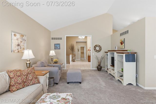 16934 Lochmoor Circle W, Northville Township, MI 48168