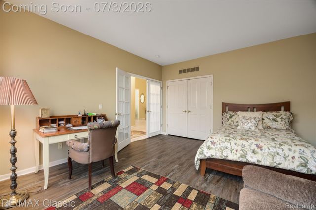 16934 Lochmoor Circle W, Northville Township, MI 48168