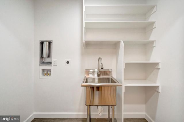 5203 MORNINGTON CT, Fairfax, VA 22032