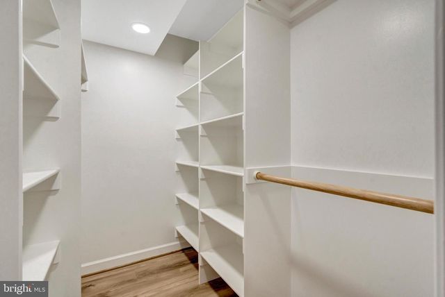 5203 MORNINGTON CT, Fairfax, VA 22032