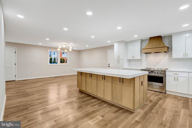 5203 MORNINGTON CT, Fairfax, VA 22032