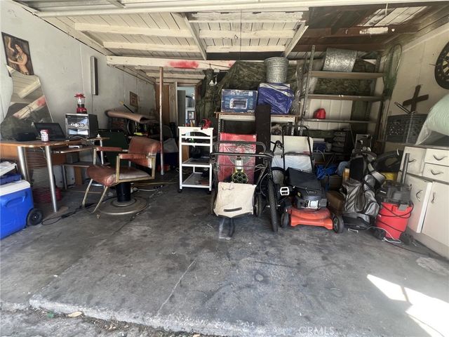 8323 Emerald Avenue, Fontana, CA 92335