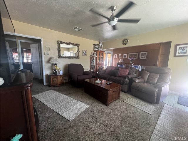 8323 Emerald Avenue, Fontana, CA 92335