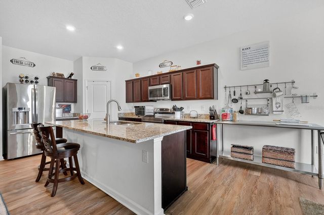 1019 LANDING LANE, Deltona, FL 32738