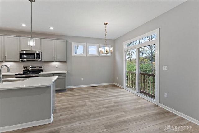 2619 Golden Leaf Drive, Beavercreek, OH 45431