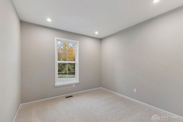 2619 Golden Leaf Drive, Beavercreek, OH 45431