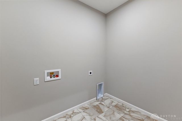 2619 Golden Leaf Drive, Beavercreek, OH 45431