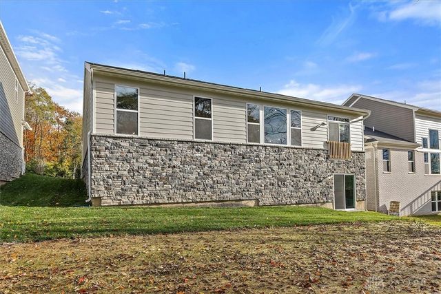 2619 Golden Leaf Drive, Beavercreek, OH 45431