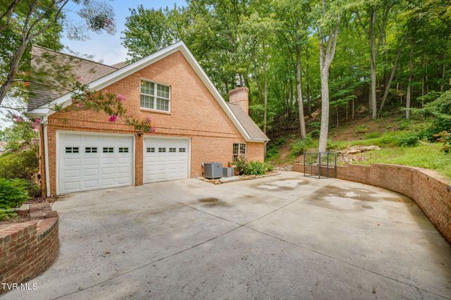 1808 Bramblewood Drive, Kingsport, TN 37660