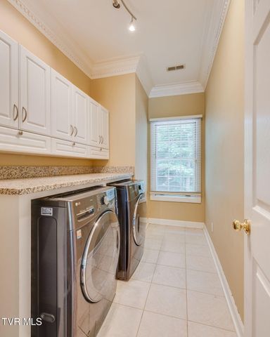 1808 Bramblewood Drive, Kingsport, TN 37660