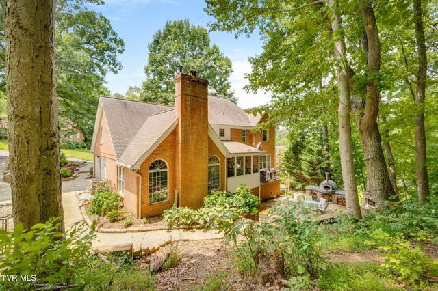 1808 Bramblewood Drive, Kingsport, TN 37660