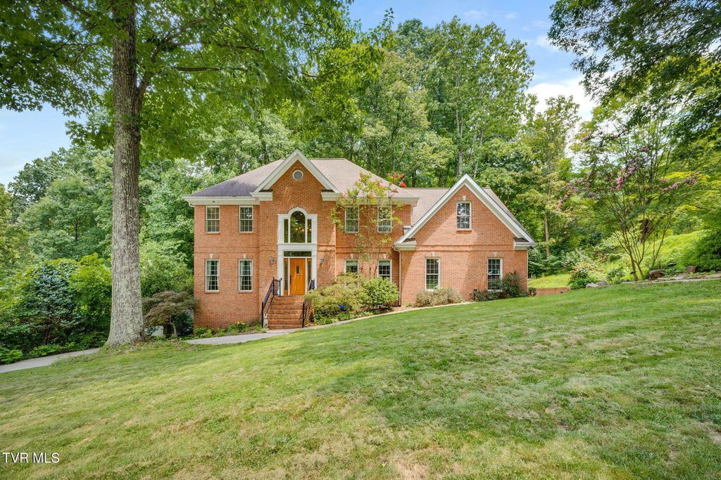 1808 Bramblewood Drive, Kingsport, TN 37660