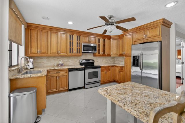 19950 Sawgrass Lane 5203, Boca Raton, FL 33434