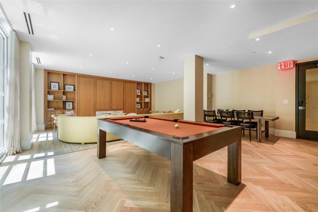 250 E 21st Street 9D, New York (manhattan), NY 10010