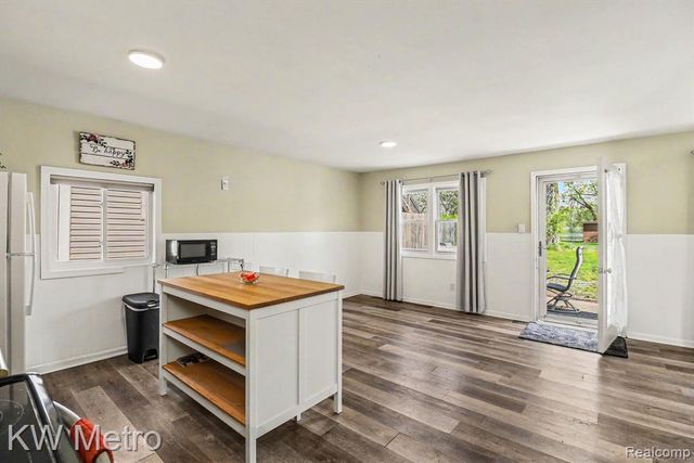 657 Dunleavy Drive, Highland, MI 48356